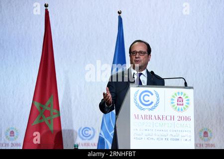 (161115) -- MARRAKESCH, 15. November 2016 -- der französische Präsident Francois Hollande spricht bei der Eröffnung des gemeinsamen hochrangigen Segments der 22. Konferenz der Vertragsparteien des Rahmenübereinkommens der Vereinten Nationen über Klimaänderungen (COP22) und der 12. Konferenz der Vertragsparteien des Kyoto-Protokolls (CMP12) am 15. November 2016 in Marrakesch, Marokko. Das gemeinsame High-Level-Segment von COP22 und CMP12 wurde hier am Dienstag eröffnet. ) (lrz) MAROKKO-MARRAKESCH-COP 22-HIGH LEVEL SEGMENT-OPENING ZhaoxDingzhe PUBLICATIONxNOTxINxCHN Marrakesch 15. November 2016 der französische Präsident Francois Hollande spricht BEI der Eröffnung des J Stockfoto