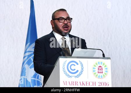 (161115) -- MARRAKESCH, 15. November 2016 -- König Mohammed VI. von Marokko spricht am 15. November 2016 in Marrakesch (Marokko) über die Eröffnung des gemeinsamen Segments auf hoher Ebene der 22. Konferenz der Vertragsparteien des Rahmenübereinkommens der Vereinten Nationen über Klimaänderungen (COP22) und der 12. Konferenz der Vertragsparteien des Kyoto-Protokolls (CMP12). Das gemeinsame High-Level-Segment von COP22 und CMP12 wurde hier am Dienstag eröffnet. ) (lrz) MAROKKO-MARRAKESCH-COP 22-HOCHRANGIGE SEGMENTERÖFFNUNG ZhaoxDingzhe PUBLICATIONxNOTxINxCHN Marrakesch 15. November 2016 König Mohammed VI. Von Marokko spricht die Eröffnung des Gemeinsamen Hohen Leve an Stockfoto