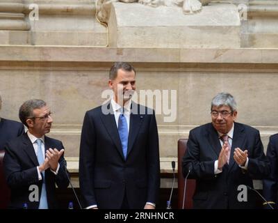 (161130) -- LISSABON, 30. November 2015 -- der spanische König Filipe VI. (C) ist am 30. November 2016 im portugiesischen Parlament in Lissabon, der Hauptstadt Portugals, zu sehen. Portugal und Spanien müssen zusammenarbeiten, um die wirtschaftliche Erholung beider Länder zu konsolidieren, sagte der spanische König Filipe VI. Am Mittwoch. ) PORTUGAL-LISSABON-SPANIEN-KÖNIG FILIPE VI-BESUCH ZhangxLiyun PUBLICATIONxNOTxINxCHN Lissabon Nov. 30 2015 DER spanische König Filipe VI C IST Seen IM PORTUGIESISCHEN Parlament in der PORTUGIESISCHEN Hauptstadt Lissabon AM 30 2016. Nov. müssen Portugal und Spanien zusammenarbeiten, um die Wirtschaft beider Länder zu konsolidieren Stockfoto