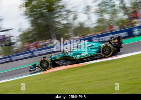 Monza, Italien. September 2023. Fernando Alonso aus Spanien fuhr den Aston Martin Aramco Cognizant F1 Team AMR23 Mercedes während der Formel 1 Pirelli GP d'Italia. Quelle: Alessio Morgese/Alessio Morgese/E-Mage/Alamy Live News Stockfoto