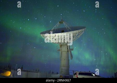 (161216) -- PEKING, 16. Dezember 2016 -- Foto aufgenommen am 23. November 2016 zeigt die China Remote Sensing Satellite North Pole Ground Station unter der aurora in Kiruna, Schweden. Die China Remote Sensing Satellite North Pole Ground Station hat am Donnerstag in Kiruna in Schweden Versuchsbetrieb aufgenommen, sagte die Chinesische Akademie der Wissenschaften (CAS). Die Station ist Chinas erste Satelliten-Empfangsstation in Übersee. (wyo) SCHWEDEN-CHINA-BODEN-SATELLITEN-EMPFANGSSTATION-VERSUCHSBETRIEB (CN) JinxLiwang PUBLICATIONxNOTxINxCHN Peking DEZ 16 2016 Foto aufgenommen AM 23. November 2016 zeigt den China Remote Sensing Satel Stockfoto