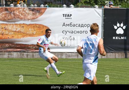 Uschhorod, Ukraine - 27. August 2023: Andrii Buleza von Minaj in Aktion während des Spiels der ukrainischen Premier League gegen Zorya Luhansk in der Minaj Arena in Uschhorod, Ukraine Stockfoto