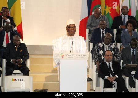 (170114) -- BAMAKO, 14. Januar 2017 -- der malische Präsident Ibrahim Boubacar Keita spricht während der Eröffnungszeremonie des 27. Afrika-Frankreich-Gipfels in Bamako, Mali, 14. Januar 2017. Die afrikanischen und französischen Staats- und Regierungschefs starteten hier am Samstag einen Gipfel unter hoher Sicherheit, der sich auf Schlüsselthemen wie Frieden und Sicherheit, Klima und Wirtschaft konzentrierte. ) (Djj) MALI-BAMAKO-27. AFRIKA-FRANKREICH-GIPFEL Diop PUBLICATIONxNOTxINxCHN Bamako 14. Januar 2017 malischer Präsident Ibrahim Boubacar Keita spricht während der Eröffnungszeremonie des 27. Afrika-Frankreich-Gipfels in Bamako Mali 14. Januar 2017 afrikanische und französische Führer getreten Stockfoto