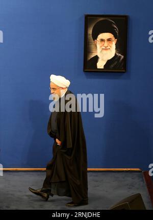 THERAN, 17. Januar 2017 – iranischer Präsident Hassan Rouhani trifft am 17. Januar 2017 auf einer Pressekonferenz in Teheran (Iran) ein. Rouhani sagte, der Iran werde eine Überprüfung seines internationalen Atomabkommens nicht akzeptieren, wie die lokalen Medien am Mittwoch berichteten. Das internationale Nuklearabkommen, bekannt als der Gemeinsame umfassende Aktionsplan (Joint Comprehensive Plan of Action, JCPOA), löste Teherans jahrzehntelange umstrittene nukleare Frage. ) (gl) IRAN-TEHERAN-HASSAN ROUHANI-PRESSEKONFERENZ AhmadxHalabisaz PUBLICATIONxNOTxINxCHN THERAN 17. Januar 2017 der iranische Präsident Hassan ROUHANI kommt AM 17. Januar 2017 ZU einer Pressekonferenz in TEHERAN Iran, sagte Rouhani Stockfoto