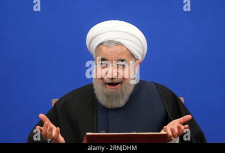 THERAN, 17. Januar 2017 -- iranischer Präsident Hassan Rouhani spricht während einer Pressekonferenz in Teheran, Iran, am 17. Januar 2017. Rouhani sagte, der Iran werde eine Überprüfung seines internationalen Atomabkommens nicht akzeptieren, wie die lokalen Medien am Mittwoch berichteten. Das internationale Nuklearabkommen, bekannt als der Gemeinsame umfassende Aktionsplan (Joint Comprehensive Plan of Action, JCPOA), löste Teherans jahrzehntelange umstrittene nukleare Frage. ) (gl) IRAN-TEHERAN-HASSAN ROUHANI-PRESSEKONFERENZ AhmadxHalabisaz PUBLICATIONxNOTxINxCHN THERAN 17. Januar 2017 iranischer Präsident Hassan ROUHANI spricht während einer Pressekonferenz in TEHERAN Iran AM 17. Januar 2017 Rouhani Stockfoto