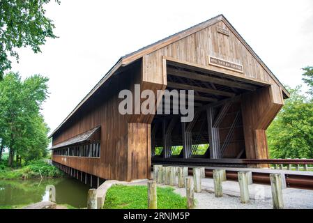 Brücke # 35-80-62 diese Brücke im Milford Center ersetzt eine 1914 errichtete Pratt-Stahlbrücke. Diese neue Brücke, gebaut 2006, ist eine Mo Stockfoto