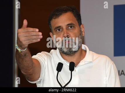 Mumbai, Indien. September 2023. Der Parlamentsabgeordnete Rahul Gandhi spricht während der Pressekonferenz der INDISCHEN Allianz in Mumbai. Die Pressekonferenz schloss mit einem Plan, die National Democratic Alliance (NDA) bei den bevorstehenden Wahlen in Lok Sabha im Jahr 2024 zu übernehmen. Quelle: SOPA Images Limited/Alamy Live News Stockfoto