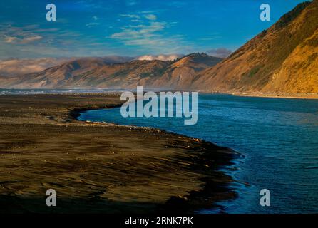 Mündung des Mattole River, King Range National Conservation Area, Lost Coast, Humboldt County, Kalifornien Stockfoto