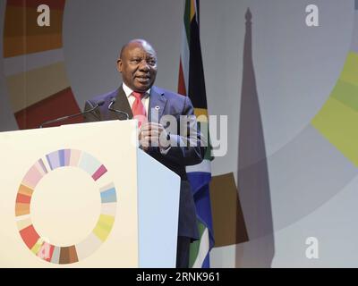 (170314) -- JOHANNESBURG, 14. März 2017 -- der stellvertretende Präsident Südafrikas, Cyril Ramaphosa, spricht am 14. März im Sandton Convention Center, Johannesburg,?Südafrika, auf dem Global Entrepreneurship Congress (GEC) 2017. 2017.?der Global Entrepreneurship Congress (GEC) 2017 wurde am Dienstag in Johannesburg vom stellvertretenden Präsidenten Südafrikas, Cyril Ramaphosa, eröffnet, um Ideen darüber auszutauschen, wie kleine Unternehmen wachsen und positive Beiträge zu ihren Ländern leisten können. ) SÜDAFRIKA-JOHANNESBURG-GEC-OPENING DOC/SIYASANGAXMBAMBANI PUBLICATIONXNOTXINXCHN Stockfoto