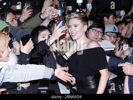 (170317) -- SEOUL, 17. März 2017 -- Schauspielerin Scarlett Johansson besucht am 17. März 2017 einen roten Teppich für den Film Ghost in the Shell Promotion Tour in Seoul, Südkorea. ) (Sxk) SÜDKOREA-SEOUL-GHOST IN DER SHELL PROMOTION Leexsang-ho PUBLICATIONxNOTxINxCHN Seoul 17. März 2017 Schauspielerin Scarlett Johansson nimmt AM 17. März 2017 an einem Red Carpet für den Film Ghost in der Shell Promotion Tour in Seoul Südkorea Teil Stockfoto