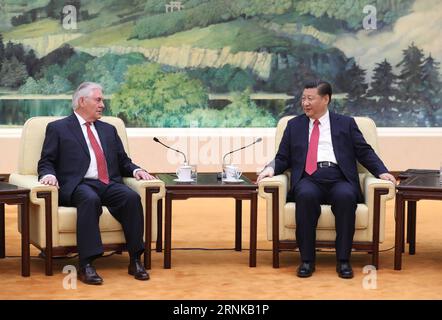 (170319) -- PEKING, 19. März 2017 -- der chinesische Präsident Xi Jinping (R) trifft sich mit US-Außenminister Rex Tillerson in der Großen Halle des Volkes in Peking, Hauptstadt Chinas, 19. März 2017. ) (Zwx) CHINA-U.S.-MEETING (CN) JuxPeng PUBLICATIONxNOTxINxCHN Peking 19. März 2017 der chinesische Präsident Xi Jinping r trifft sich mit US-Außenminister Rex Tillerson in der Großen Halle der Prominenten in Peking Hauptstadt Chinas 19. März 2017 zwx China U S Meeting CN JuxPeng PUBLICATIONxNOTxINxCHN Stockfoto