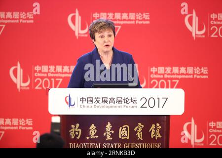 (170319) -- PEKING, 19. März 2017 -- Weltbank-Vorstandsvorsitzende Kristalina Georgieva spricht während des China Development Forum (CDF) 2017 in Peking, Hauptstadt Chinas, 19. März 2017. Der CDF, der vom Research Development Center des chinesischen Staatsrats organisiert wird, ist ein hochrangiges Treffen, an dem führende Persönlichkeiten aus internationalen Institutionen, Hochschulen und Unternehmen aus aller Welt teilnehmen. ) (Zyd) CHINA-PEKING-CHINA DEVELOPMENT FORUM (CN) CaixYang PUBLICATIONxNOTxINxCHN Peking 19. März 2017 Weltbank-Vorstandsvorsitzende Kristalina Georgieva spricht während des China Development Forum CDF 2017 Stockfoto