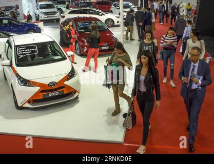 (170324) -- BELGRAD, 24. März 2017 -- Besucher besuchen die 53. Belgrad Car Show in Belgrad, Serbien, am 23. März 2017. Die 53. Belgrader Automobilausstellung mit 34 Automobilmarken wurde am Donnerstag auf der Belgrader Messe eröffnet. ) (Zhf) SERBIEN-BELGRAD-CAR SHOW NemanjaxCabric PUBLICATIONxNOTxINxCHN Belgrad 24. März 2017 Prominente besuchen die 53 Belgrade Car Show in Belgrad Serbien AM 23. März 2017 die 53 Belgrade Car Show mit 34 Automobilmarken AUF DER Belgrade Messe eröffnet AM Donnerstag zhf Serbien Belgrad Car Show NemanjaxCabric PUBLxNICTIOxCHN Stockfoto