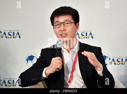 (170326) -- BOAO, 26. März 2017 -- Dai Wei, Mitbegründer und CEO von Ofo, spricht die Session von Defining the Sharing Economy während der Boao Forum for Asia Annual Conference 2017 in Boao, Provinz Hainan, im März 26, 2017 an.) (Yxb) CHINA-BOAO-BFA-FORUM-SHARING ECONOMY (CN) GuoxCheng PUBLICATIONxNOTxINxCHN Stockfoto