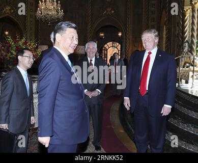 (170407) -- MAR-A-LAGO, 7. April 2017 -- der chinesische Präsident Xi Jinping (2. L) und sein US-amerikanischer Amtskollege Donald Trump (1. R) halten die zweite Gesprächsrunde im Mar-a-Lago Resort in Florida, USA, am 7. April 2017 ab. ) (wf) US-CHINA-XI JINPING-TRUMP-TALKS LanxHongguang PUBLICATIONxNOTxINxCHN Mar a Lago 7. April 2017 der chinesische Präsident Xi Jinping 2. L und sein US-Teil Donald Trump 1. R halten die zweite Gesprächsrunde im Mar a Lago Resort in Florida in den Vereinigten Staaten 7. April 2017 WF US China XI Jinping Trump spricht über LanxHongguang PUBLICATIONxNOTxINxCHN Stockfoto