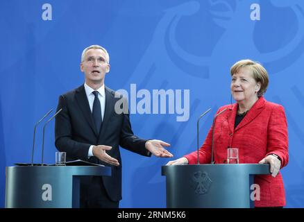 (170511) -- BERLIN, 11. Mai 2017 -- Besuch des NATO-Generalsekretärs Jens Stoltenberg (L) und der deutschen Bundeskanzlerin Angela Merkel bei einer gemeinsamen Pressekonferenz in Berlin, Hauptstadt Deutschlands, am 11. Mai 2017. )(yk) DEUTSCHLAND-BERLIN-NATO-GENERALSEKRETÄR-BESUCH ShanxYuqi PUBLICATIONxNOTxINxCHN 170511 Berlin 11. Mai 2017 Besuch von NATO-Generalsekretär Jens Stoltenberg l und Bundeskanzlerin Angela Merkel bei einer gemeinsamen Pressekonferenz in der Hauptstadt Berlin AM 11. Mai 2017 YK Deutschland Berlin NATO-Generalsekretär Besuch PUBLICATIONxNOTxINxCHN Stockfoto