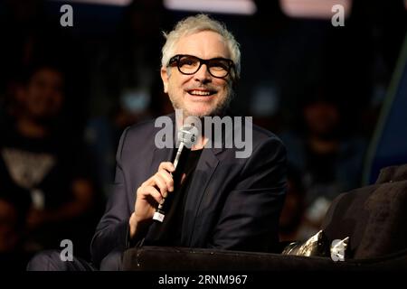 Mexiko-Stadt, Mexiko. September 2023. September 2023, Mexiko-Stadt, Mexiko: Alfonso Cuaron, Filmregisseur und Schriftsteller bei der Jahrestagung „Mexico Siglo XXI 2023 Inspiration and Connection“ mit mehr als 10.000 Stipendiaten im National Auditorium in Mexiko-Stadt. Am 1. September 2023 in Mexiko-Stadt, Mexiko (Foto: Luis Barron/Eyepix Group/SIPA USA). Quelle: SIPA USA/Alamy Live News Stockfoto