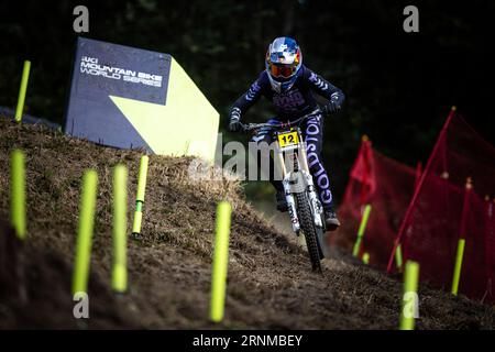 Der kanadische Biker Jackson Goldstone während der Qualifikationsfahrt zum UCI-Weltcup-Downhill-Mountainbike-Rennen in Loudenvielle, Frankreich, am 1. September, Stockfoto