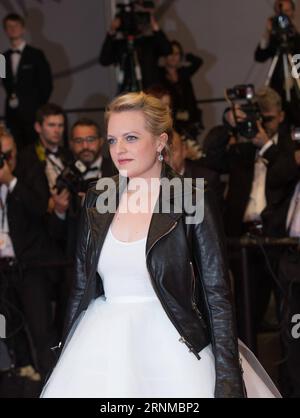 (170521) -- CANNES, 21. Mai 2017 -- die Schauspielerin Elisabeth Moss posiert auf dem roten Teppich für die Vorführung des Films der Platz im Wettbewerb beim 70. Internationalen Filmfestival von Cannes in Cannes, Frankreich, am 20. Mai 2017. ) (hy) FRANKREICH-CANNES-FILMFESTIVAL-DER QUADRATISCH-ROTE TEPPICH XuxJinquan PUBLICATIONxNOTxINxCHN Cannes 21. Mai 2017 Schauspielerin Elisabeth Moss posiert AUF dem roten Teppich für die Filmvorführung der Platz im Wettbewerb AUF dem 70. Internationalen Filmfestival von Cannes in Cannes Frankreich AM 20. Mai 2017 Hy France Cannes Film Festival der Platz roter Teppich XuxJinquan PUBLICATIONxNOTxINxC Stockfoto