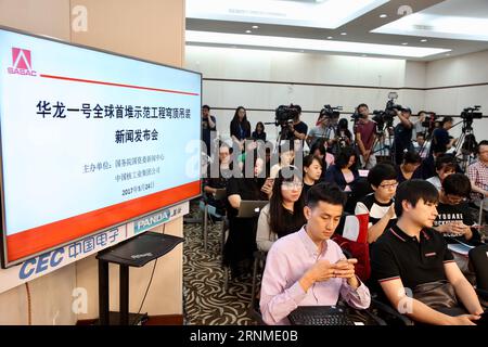 (170524) -- PEKING, 24. Mai 2017 -- am 24. Mai 2017 findet in Peking, der Hauptstadt Chinas, Eine Pressekonferenz über Chinas erstes Kernenergieprojekt mit Hualong One-Technologie statt. Chinas erstes Kernkraftprojekt mit Hualong One-Technologie, einem im Inland entwickelten Reaktordesign der dritten Generation, wird bald Gestalt annehmen, da die Eindämmungskuppel in den nächsten zwei Tagen installiert werden soll. ) (Zkr) CHINA-BEIJING-HUALONG-REACTOR(CN) JinxLiwang PUBLICATIONxNOTxINxCHN Peking 24. Mai 2017 eine Pressekonferenz ÜBER DAS erste chinesische Kernenergieprojekt mit Hualong One-Technologie Stockfoto