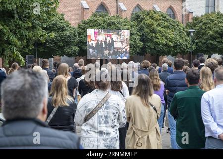 Wommelgem, Belgien. September 2023. Die Abbildung zeigt die Trauerfeier für den belgischen Radfahrer Tijl de Decker in Wommelgem, Samstag, den 2. September 2023. Der 22-jährige Lotto Soudal-Fahrer Tijl de Decker, ein Teil des U23-Teams, starb zwei Tage nach einem Sturz in den hinteren Teil eines Autos während einer Trainingsfahrt. BELGA PHOTO NICOLAS MAETERLINCK Credit: Belga News Agency/Alamy Live News Stockfoto