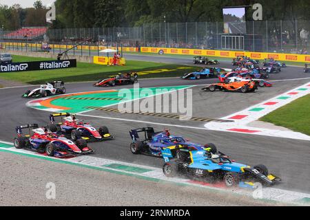 Monza, Italie. September 2023. Start, Abfahrt während der 9. Runde der FIA Formel 3-Meisterschaft 2023 vom 1. Bis 3. September 2023 auf dem Autodromo Nazionale di Monza in Monza, Italien - Foto Eric Alonso/DPPI Credit: DPPI Media/Alamy Live News Stockfoto