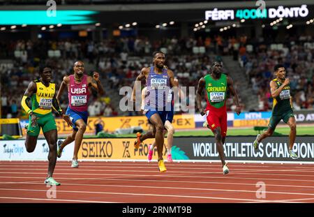 Antonio Watson aus Jamaika, Matthew Hudson-Smith aus GB & NI und Kirani James aus Grenada, die am 6. Tag der World Athleti im 400-Meter-Finale der Männer antreten Stockfoto