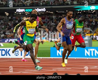 Antonio Watson aus Jamaika, Matthew Hudson-Smith aus GB & NI und Kirani James aus Grenada, die am 6. Tag der World Athleti im 400-Meter-Finale der Männer antreten Stockfoto