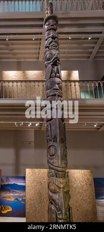 Nisga'a First Nation Memorial oder Totempfahl Rückkehr nach Kanada, National Museum of Scotland, Edinburgh, Großbritannien Stockfoto