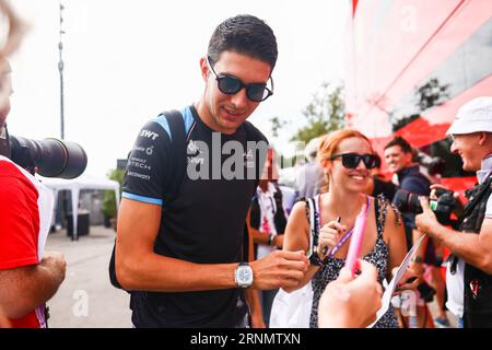 Monza, Italien. September 2023. Esteban Ocon ist vor dem Großen Preis von Italien F1 im Autodromo Nazionale Monza am 2. September 2023 in Monza zu sehen. (Bild: © Beata Zawrzel/ZUMA Press Wire) NUR REDAKTIONELLE VERWENDUNG! Nicht für kommerzielle ZWECKE! Stockfoto