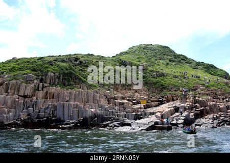 (170618) -- HONG KONG, 18. Juni 2017 -- Menschen besuchen Hong Kong UNESCO Global Geopark in Hong Kong, Südchina, 9. Juni 2013. )(wsw) CHINA-HONG KONG-UNESCO GLOBAL GEOPARK (CN) LixPeng PUBLICATIONxNOTxINxCHN Hong Kong 18. Juni 2017 Prominente besuchen Hong Kong UNESCO Global Geopark in Hong Kong Südchina 9. Juni 2013 wsw China Hong Kong UNESCO Global Geopark CN LixPeng PUBLICATIONxNOTxINxCHN Stockfoto