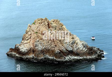 (170618) -- HONG KONG, 18. Juni 2017 -- Foto aufgenommen am 9. Juni 2013 zeigt die Landschaft des Hong Kong UNESCO Global Geopark in Hong Kong, Südchina. )(wsw) CHINA-HONG KONG-UNESCO GLOBAL GEOPARK (CN) LixPeng PUBLICATIONxNOTxINxCHN Hong Kong 18. Juni 2017 Foto aufgenommen AM 9. Juni 2013 zeigt die Landschaft von Hong Kong UNESCO Global Geopark in Hong Kong Südchina wsw China Hong Kong UNESCO Global Geopark CN LixPeng PUBLATIONxNOTxINxCHN Stockfoto