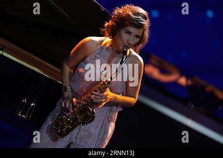 Monte Carlo, Monaco. August 2023 31. Die Saxophonistin Asya Fateyeva tritt während des UEFA European Club Football Season Kick Off - Monaco auf. Bilddatum: 31. August 2023. Auf dem Bild sollte stehen: Jonathan Moscrop/Sportimage Credit: Sportimage Ltd/Alamy Live News Stockfoto