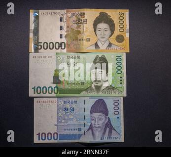 Südkoreanischer Won Banknoten von 50000 NTD, 10000 NTD und 1000 NTD Stockfoto