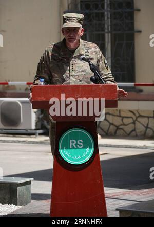 (170715) -- KABUL, 15. Juli -- General John Nicholson, der US-Befehlshaber und NATO-Befehlshaber in Afghanistan, spricht während der Zeremonie des Befehlswechsels im Hauptquartier der Resolute Support in Kabul, Afghanistan, 15. Juli 2017. )(rh) AFGHANISTAN-KABUL-NATO-TRUPPENZEREMONIE RahmatxAlizadah PUBLICATIONxNOTxINxCHN 170715 KABUL 15. Juli General John Nicholson der US- und NATO-Befehlshaber in Afghanistan spricht während der Zeremonie des Befehlswechsels im Hauptquartier der Resolute-Unterstützung in Kabul Afghanistan 15. Juli 2017 RH Afghanistan Kabul NATO-Truppenzeremonie RahmatxAlizadah PUBLICATIOxCHN Stockfoto