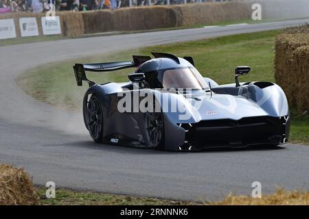 Max Chilton, Alex Summers, McMurtry Automotive Sperling, 30 Years of the Festival of Speed, eine Auswahl einiger der besten Autos und Motorräder von allen Stockfoto