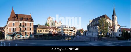 ANNECY, FRANKREICH - 10. JULI 2022: Die Altstadt. Stockfoto