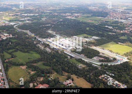 Monza, Italien. September 2023. Eine Luftaufnahme des Stromkreises. 02.09.2023. Formel-1-Weltmeisterschaft, Rd 15, Grand Prix Von Italien, Monza, Italien, Qualifizierender Tag. Auf dem Foto sollte Folgendes stehen: XPB/Press Association Images. Quelle: XPB Images Ltd/Alamy Live News Stockfoto