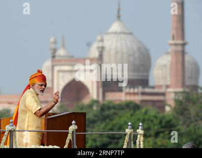 (170815) -- NEU DELHI, 15. August 2017 -- der indische Premierminister Narendra Modi spricht aus dem berühmten Roten Fort anlässlich des Unabhängigkeitstages in Neu-Delhi, Indien, 15. August 2017. )(yk) INDIEN-NEU DELHI-PM-UNABHÄNGIGKEITSTAG ParthaxSarkar PUBLICATIONxNOTxINxCHN 170815 Neu-Delhi 15. August 2017 Indische Premierminister Narendra Modes spricht aus dem ikonischen Roten Fortschritt anlässlich des Unabhängigkeitstages in Neu-Delhi Indien 15. August 2017 YK Indien Neu-Delhi PM UNABHÄNGIGKEITSTAG Rede ParthaxSarkar PUICATIONxCHINxCHN Stockfoto