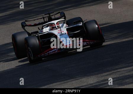 Monza, Italie. September 2023. 20 MAGNUSSEN Kevin (den), Haas F1 Team VF-23 Ferrari, Action während des Formel-1-Grand-Prix 2023 von Pirelli Grand Premio d'Italia, 14. Runde der Formel-1-Weltmeisterschaft 2023 vom 1. Bis 3. September 2023 auf dem Autodromo Nazionale di Monza in Monza, Italien - Foto Eric Alonso/DPPI Credit: DPPI Media/Alamy Live News Stockfoto