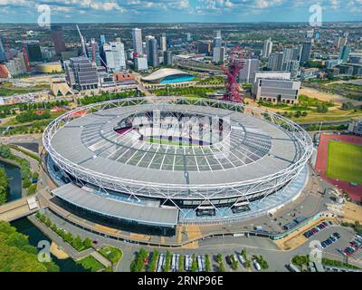 West Ham, London. Vereinigtes Königreich. 15/2023 Luftbild des London Stadium. Auch bekannt als Elizabeth Olympic Park Stadium, Heimstadion des West Ham FC. Stockfoto