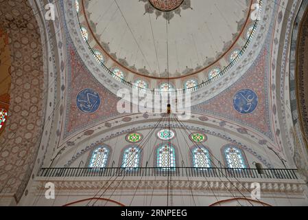 Sultan II. Beyazit Moschee und Komplex in Istanbul, Türkei, wurde 1506 gebaut. Stockfoto