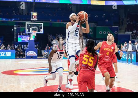 Manila, Philippinen. September 2023. Josh Hart (L) aus den Vereinigten Staaten und Kendrick Perry (R) aus Montenegro in Aktion während der zweiten Runde der FIBA Basketball World Cup 2023 zwischen den Vereinigten Staaten und Montenegro in der Mall of Asia Arena-Manila. Endstand: Vereinigte Staaten 85:73 Montenegro. (Foto: Nicholas Muller/SOPA Images/SIPA USA) Credit: SIPA USA/Alamy Live News Stockfoto