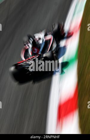 Monza, Italien. September 2023. Kevin Magnussen (DEN) Haas VF-23. Formel-1-Weltmeisterschaft, großer Preis von Italien, Rd 15, Samstag, 2. September 2023. Monza Italien. Quelle: James Moy/Alamy Live News Stockfoto