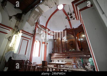 (170909) -- CHIAPAS, 9. September 2017 -- Eine Kirche wurde bei einem Erdbeben in Chiapa de Corzo im Bundesstaat Chiapas am 8. September 2017 beschädigt. Das Erdbeben der Stärke 8,2, das Mexiko Donnerstagnacht erschüttert, hat mindestens 58 Menschen getötet, sagte Mexikos nationaler Erdbebendienst am Freitag. ) (jg) (fnc) (da) MEXICO-EARTHQUAKE-AFTERMATH STR PUBLICATIONxNOTxINxCHN Stockfoto