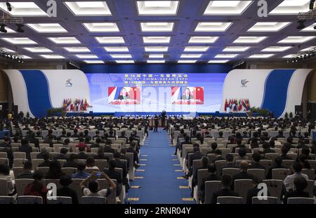 (170912) -- NANNING, 12. September 2017 -- der chinesische Vizepremier Zhang Gaoli hält eine Rede während der Eröffnungszeremonie der 14. China-ASEAN Expo und des China-ASEAN Business and Investment Summit in Nanning, der Hauptstadt der südchinesischen autonomen Region Guangxi Zhuang, 12. September 2017. ) LB) CHINA-GUANGXI-NANNING-ZHANG GAOLI-ASEAN-OPENING (CN) WangxYe PUBLICATIONxNOTxINxCHN Stockfoto