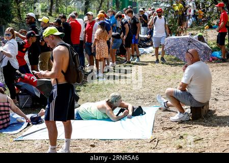 Monza, Italien. September 2023. Zuschauer, F1 Grand Prix of Italy beim Autodromo Nazionale Monza am 2. September 2023 in Monza, Italien. (Foto von HIGH TWO) Credit: dpa/Alamy Live News Stockfoto