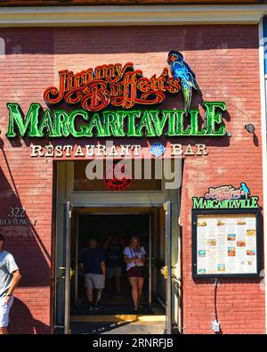 Nashville, TN, USA - 21. September 2019: Jimmy Buffets Margaritaville Restaurant und Bar am Broadway ist eines der beliebten Restaurants mit ungezwungener Atmosphäre Stockfoto