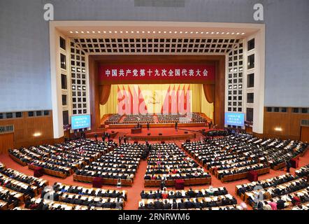 (171018) -- PEKING, 18. Oktober 2017 -- die Kommunistische Partei Chinas (KPC) eröffnet den 19. Nationalkongress in der Großen Halle des Volkes in Peking, Hauptstadt Chinas, 18. Oktober 2017. ) (Ry) (CPC)CHINA-BEIJING-CPC NATIONAL CONGRESS OPENING (CN) ZhangxDuo PUBLICATIONxNOTxINxCHN Stockfoto