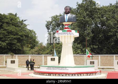 171021 -- BUJUMBURA, 21. Oktober 2017 -- Foto aufgenommen am 21. Oktober 2017 zeigt das Mausoleum des spätburundischen Präsidenten Melchior Ndadaye in Bujumbura, der Hauptstadt Burundis. Die Burundier gedachten am Samstag des 24. Jahrestages der Ermordung des verstorbenen burundischen Führers Melchior Ndadaye, des ersten demokratisch gewählten Hutu-Präsidenten, der drei Monate nach Beginn seiner Herrschaft getötet wurde. BURUNDI-BUJUMBURA-LATE PRESIDENT-ASSASSINATION-JAHRESTAG EVRARDXNGENDAKUMANA PUBLICATIONXNOTXINXCHN Stockfoto